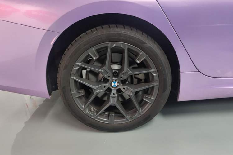 Used BMW 3 Series 2025 330Li M Sport Shadowline Package Right Rear Wheel Hub
