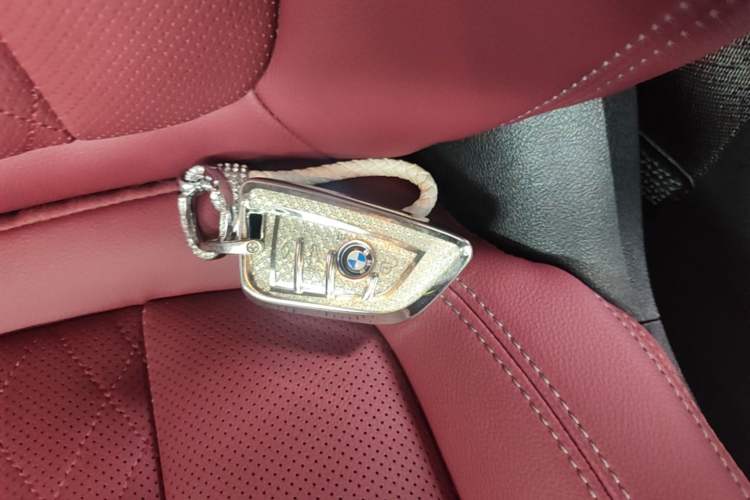 Used BMW 3 Series 2025 330Li M Sport Shadowline Package Vehicle Key