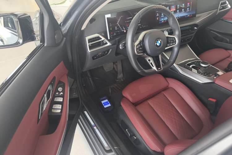 Used BMW 3 Series 2025 330Li M Sport Shadowline Package Driver Seat