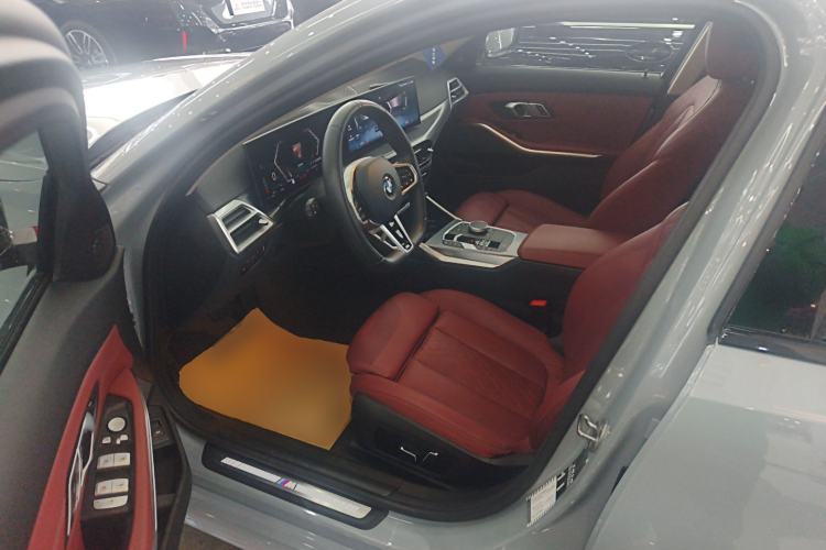 Used BMW 3 Series 2025 330Li M Sport Shadowline Package Driver Seat