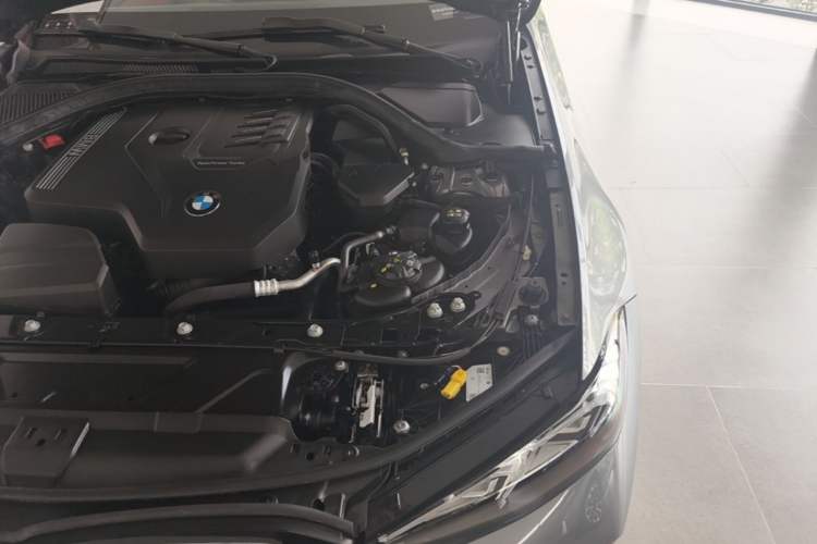 Used BMW 3 Series 2025 330Li M Sport Shadowline Package Engine Bay Left