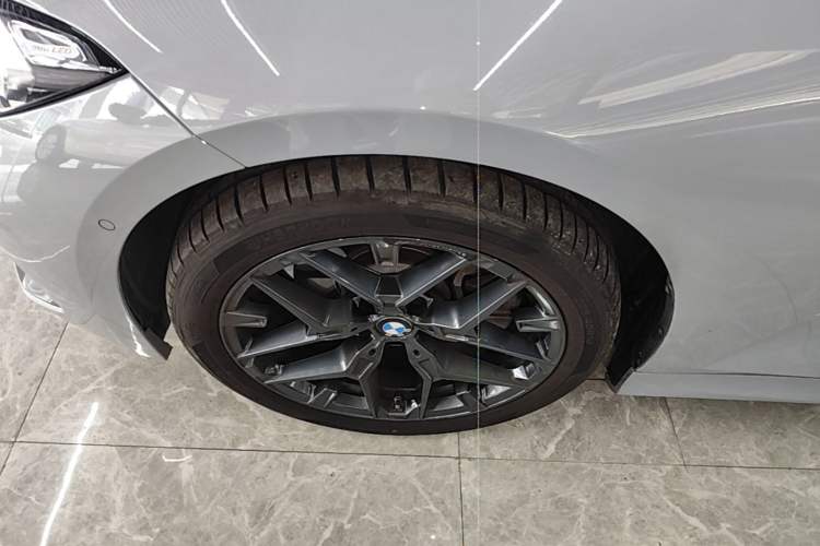Used BMW 3 Series 2025 330Li M Sport Shadowline Package Exterior 4