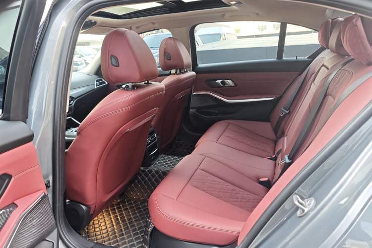 Used BMW 3 Series 2025 325Li M Sport Package Interior 4
