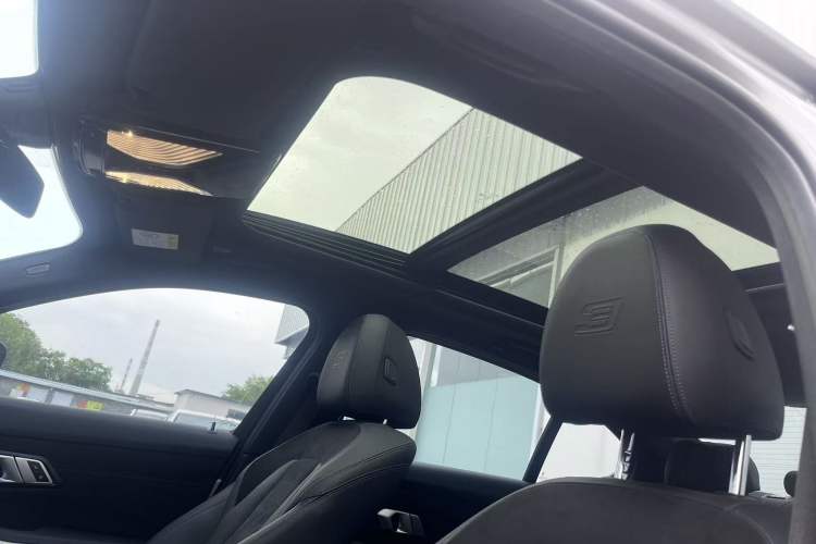 Used BMW 3 Series 2025 330Li 50th Anniversary Limited Edition Interior 7