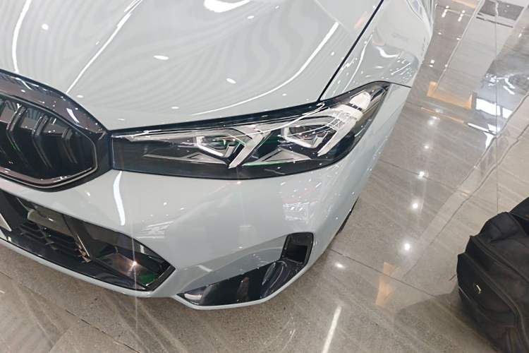 Used BMW 3 Series 2025 330Li M Sport Shadowline Package Left Front Headlight