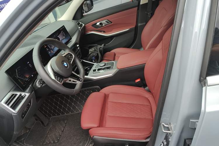 Used BMW 3 Series 2025 325i M Sport Package Left Front Seat