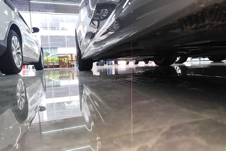 Used BMW 3 Series 2025 330Li M Sport Shadowline Package Left Side Sill