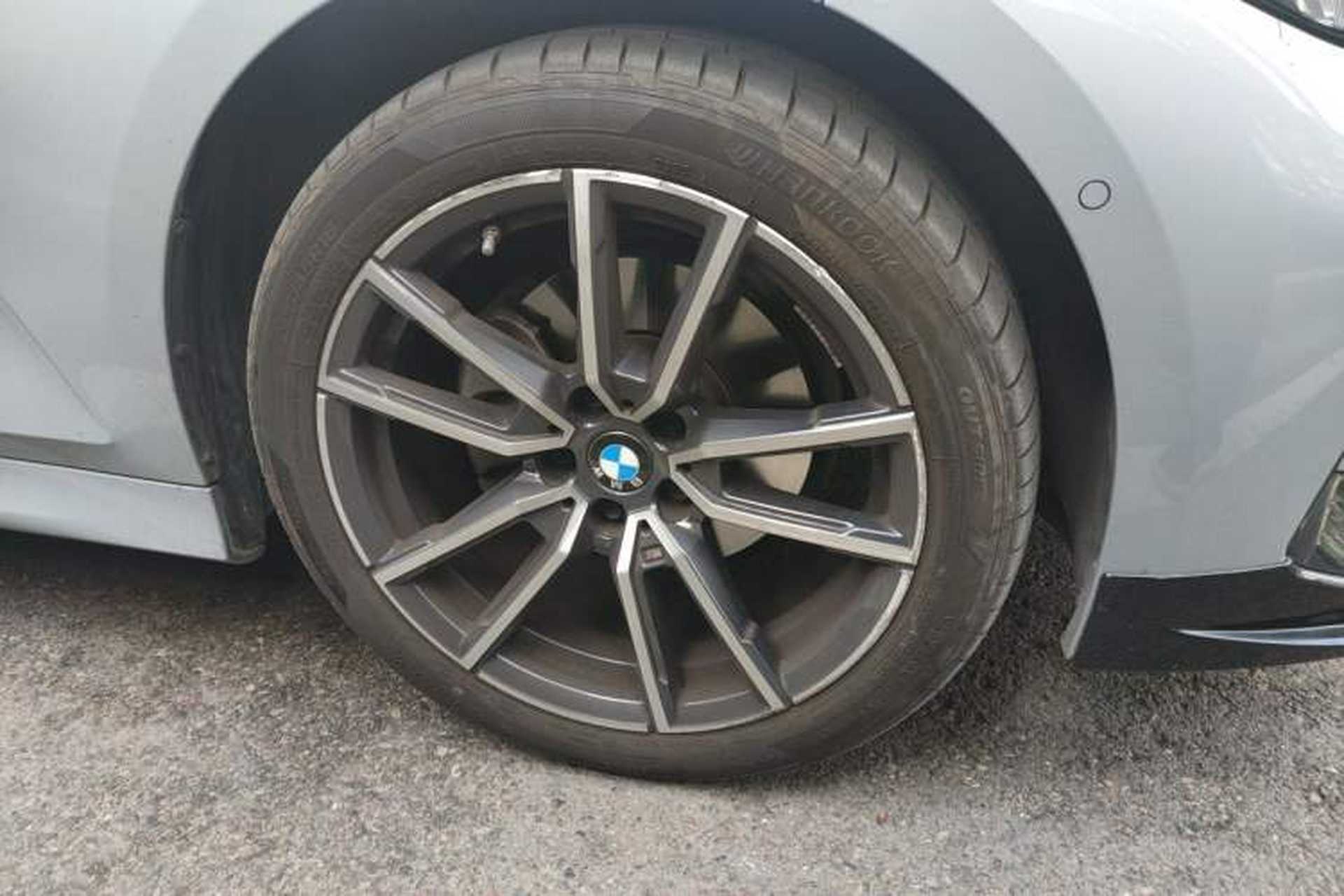 Used BMW 3 Series 2025 325Li M Sport Package Right Front Wheel Hub