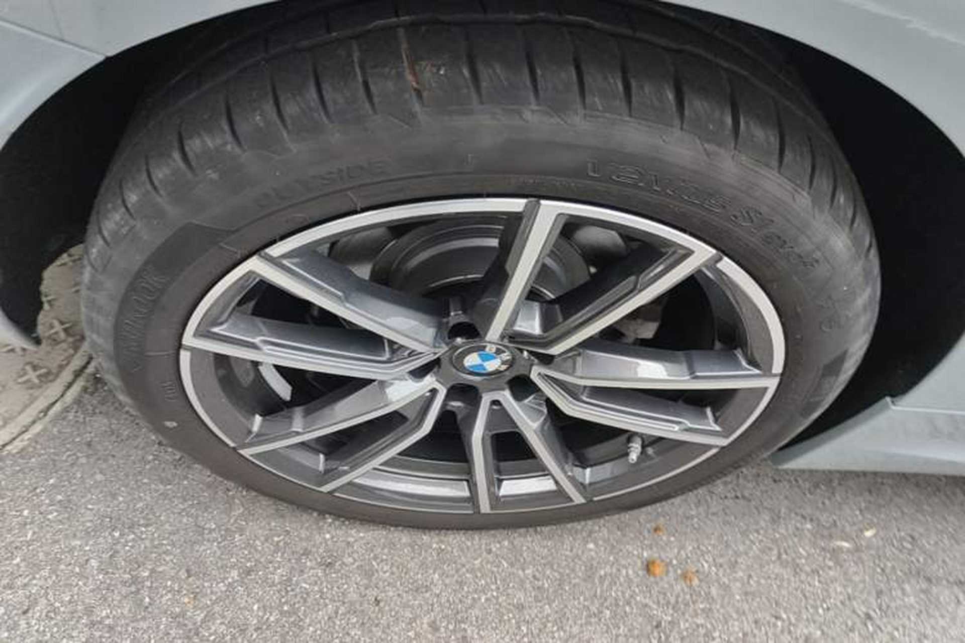 Used BMW 3 Series 2025 325i M Sport Package Right Rear Wheel Hub