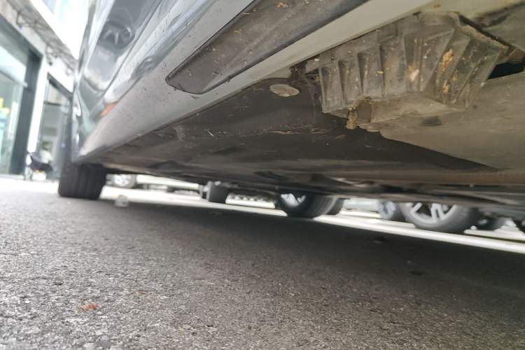 Used BMW 3 Series 2025 325i M Sport Package Right Side Sill