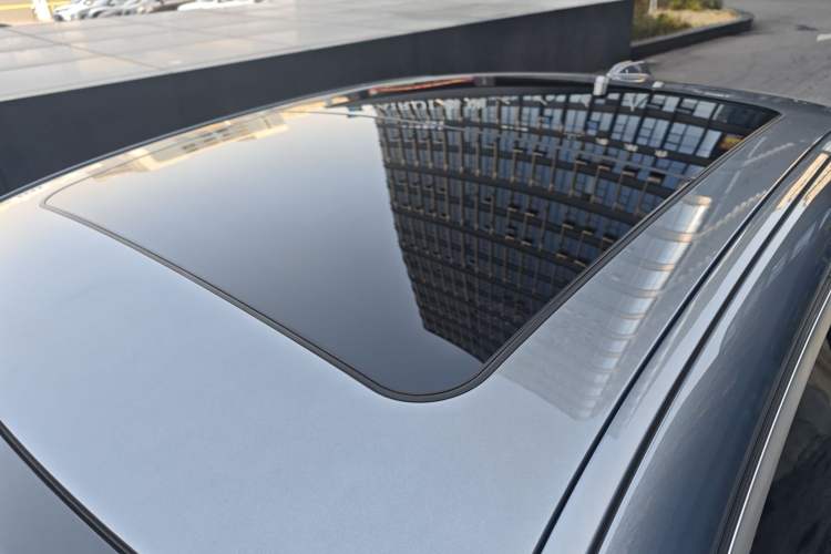 Used BMW 3 Series 2025 325Li M Sport Package Roof