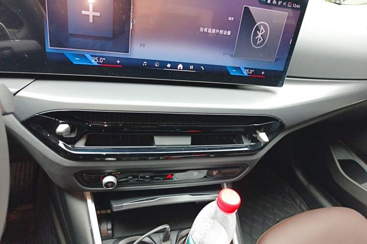 Used BMW 3 Series 2025 325i M Sport Package Audio And AC Panel