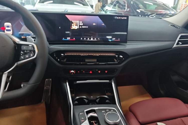 Used BMW 3 Series 2025 325Li M Sport Package Audio And AC Panel