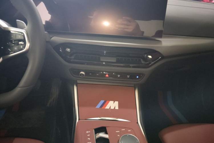 Used BMW 3 Series 2025 325i M Sport Package Audio And AC Panel