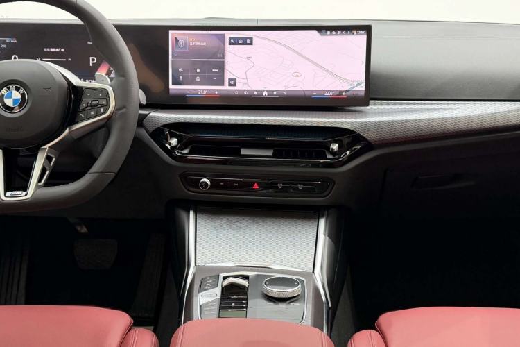 Used BMW 3 Series 2025 330Li M Sport Shadowline Package Audio And AC Panel