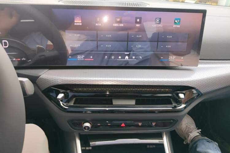 Used BMW 3 Series 2025 330Li M Sport Shadowline Package Audio And AC Panel