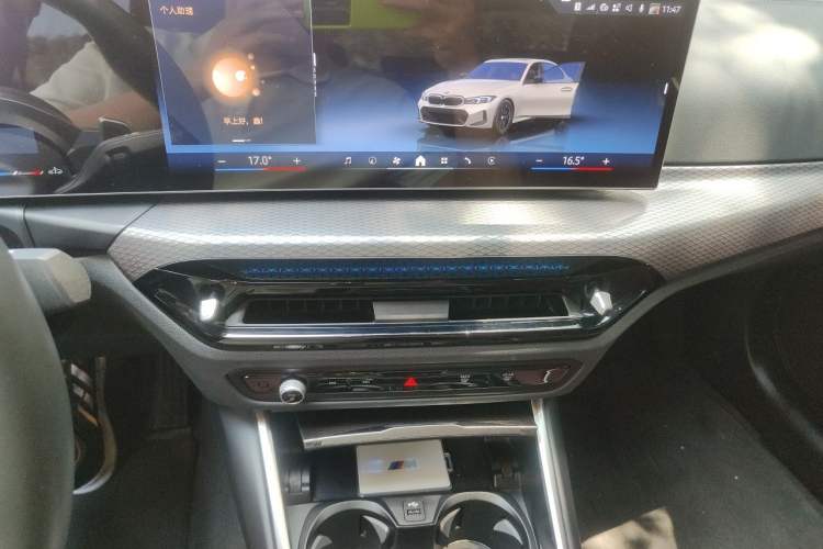 Used BMW 3 Series 2025 330Li M Sport Shadowline Package Audio And AC Panel