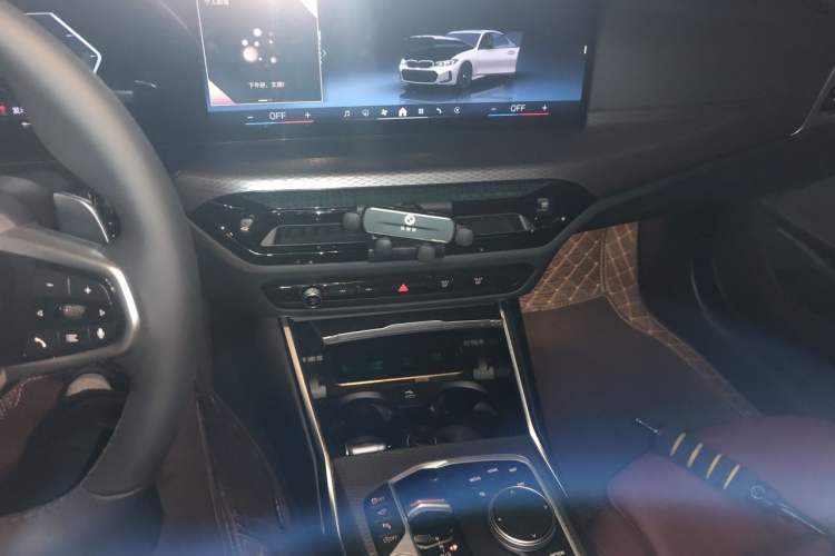 Used BMW 3 Series 2025 330Li M Sport Shadowline Package Audio And AC Panel