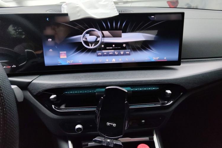 Used BMW 3 Series 2025 325Li M Sport Package Audio And AC Panel