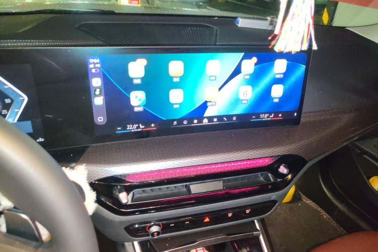Used BMW 3 Series 2025 330Li M Sport Shadowline Package Audio And AC Panel