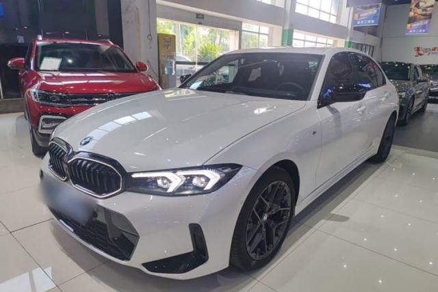Ojetý BMW 3 Series 2025 330Li M Sport Shadowline Package