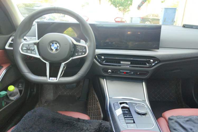 Used BMW 3 Series 2025 325Li M Sport Package Center Console