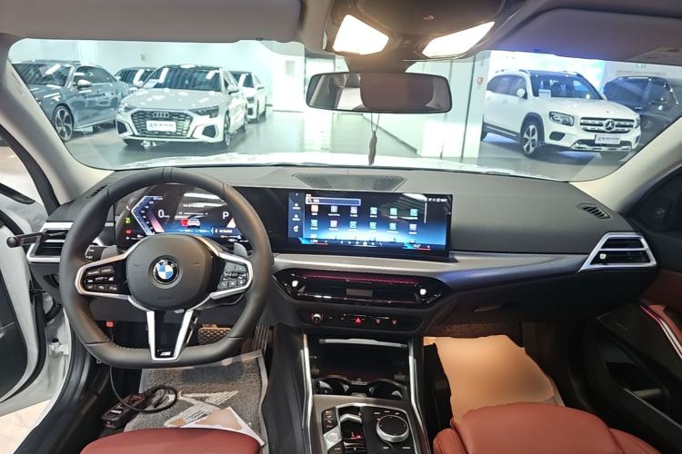 Used BMW 3 Series 2025 330Li M Sport Shadowline Package Center Console