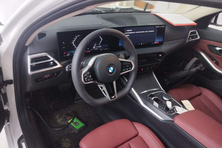 Used BMW 3 Series 2025 325Li M Sport Package Center Console