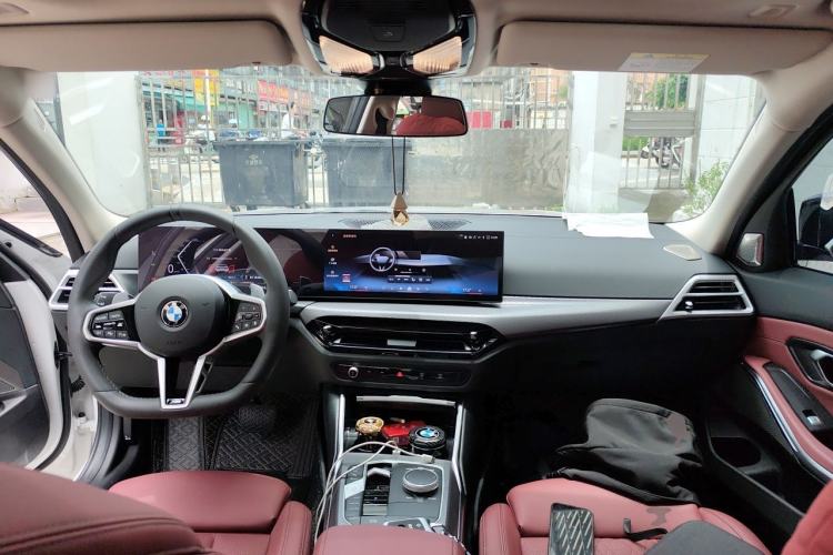 Used BMW 3 Series 2025 330Li M Sport Shadowline Package Center Console