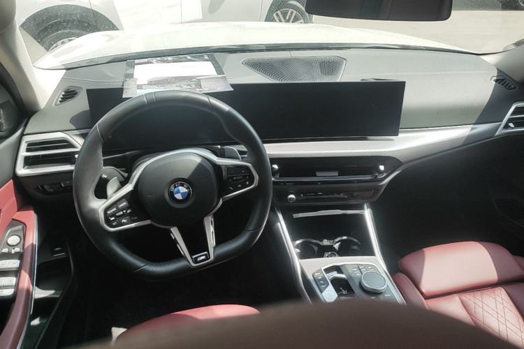 Used BMW 3 Series 2025 330Li M Sport Shadowline Package Center Console