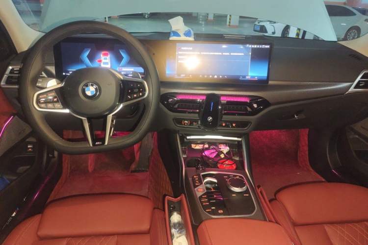 Used BMW 3 Series 2025 330Li M Sport Shadowline Package Center Console