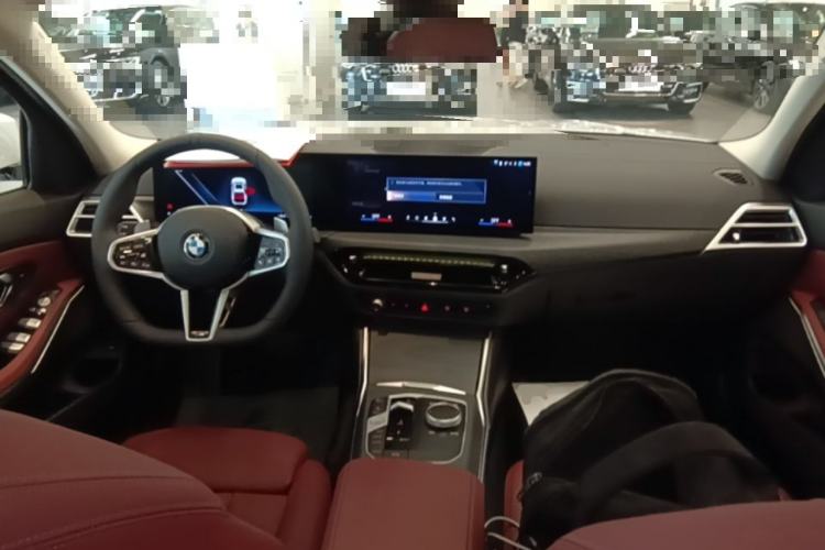 Used BMW 3 Series 2025 325Li M Sport Package Center Console