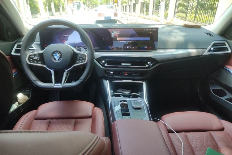 Used BMW 3 Series 2025 330Li M Sport Shadowline Package Center Console
