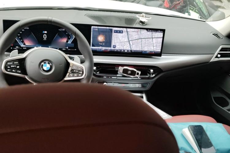 Used BMW 3 Series 2025 330Li M Sport Shadowline Package Center Console