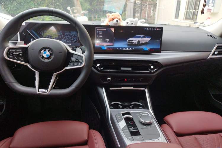 Used BMW 3 Series 2025 330Li M Sport Shadowline Package Center Console