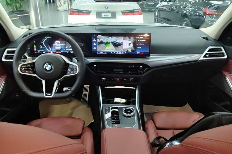 Used BMW 3 Series 2025 330Li M Sport Shadowline Package Center Console