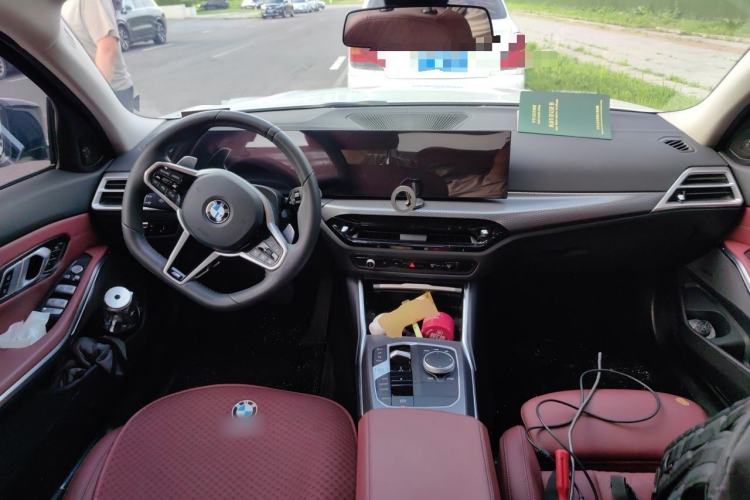 Used BMW 3 Series 2025 330Li M Sport Shadowline Package Center Console