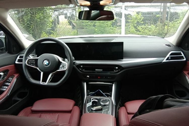 Used BMW 3 Series 2025 330Li M Sport Shadowline Package Center Console