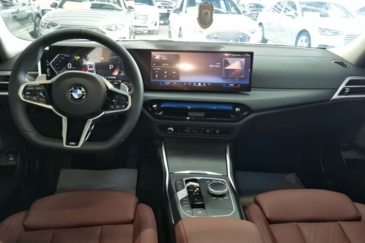Used BMW 3 Series 2025 325Li M Sport Package Center Console