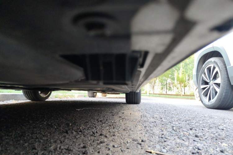 Used BMW 3 Series 2025 325Li M Sport Package Chassis Front Left