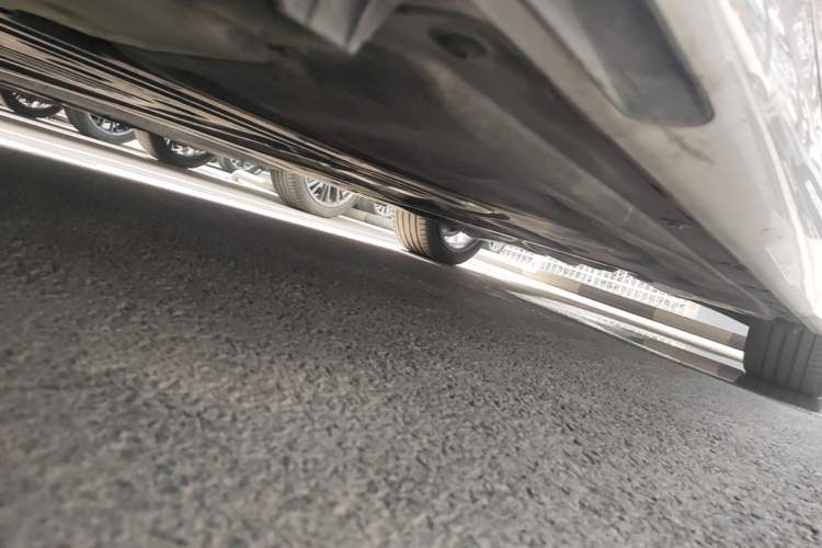 Used BMW 3 Series 2025 330Li M Sport Shadowline Package Chassis Front Left
