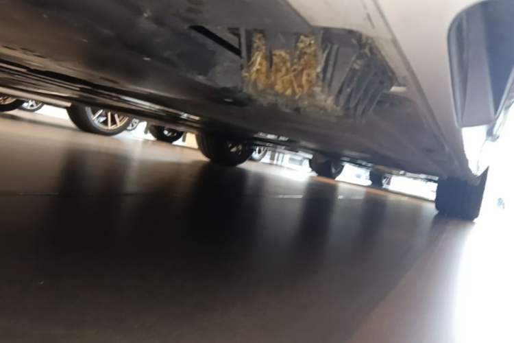 Used BMW 3 Series 2025 325Li M Sport Package Chassis Front Left