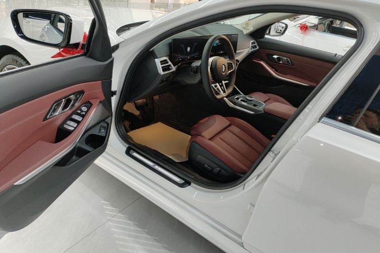 Used BMW 3 Series 2025 325Li M Sport Package Driver Seat