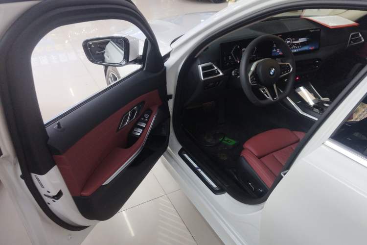 Used BMW 3 Series 2025 325Li M Sport Package Driver Seat
