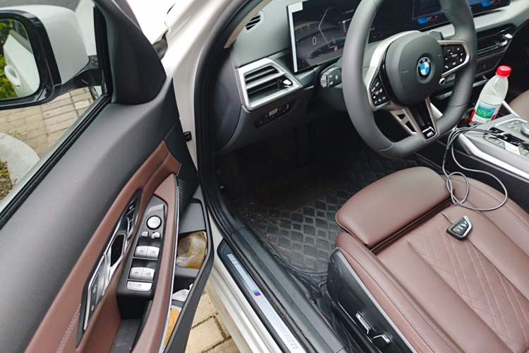 Used BMW 3 Series 2025 325i M Sport Package Driver Seat