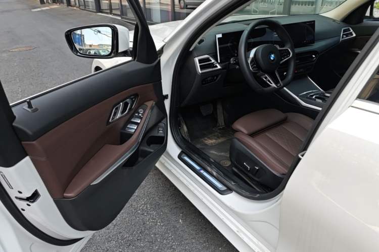 Used BMW 3 Series 2025 325Li M Sport Package Driver Seat