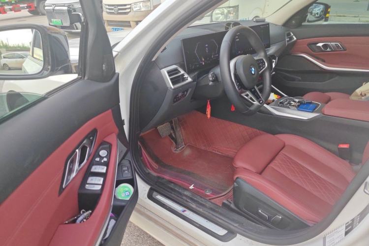Used BMW 3 Series 2025 330Li M Sport Shadowline Package Driver Seat