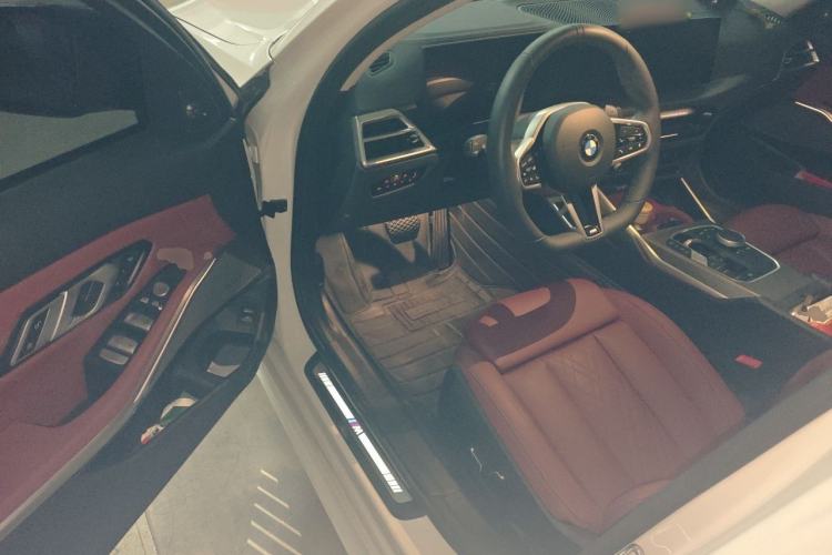 Used BMW 3 Series 2025 330i M Sport Night Edition Package Driver Seat