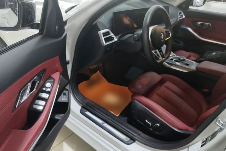 Used BMW 3 Series 2025 330Li M Sport Shadowline Package Driver Seat
