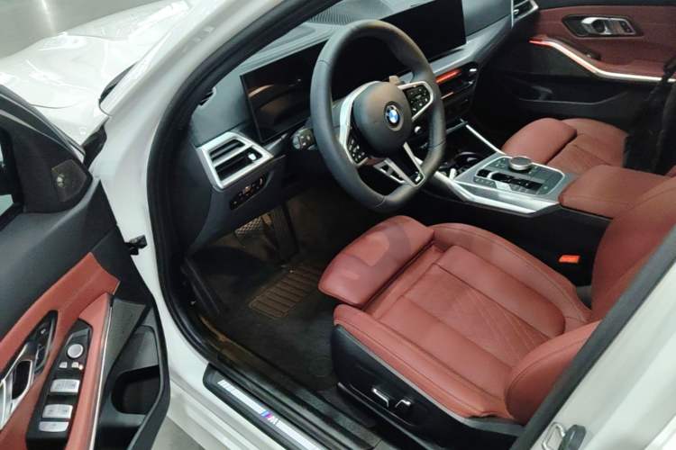 Used BMW 3 Series 2025 330i M Sport Night Edition Package Driver Seat